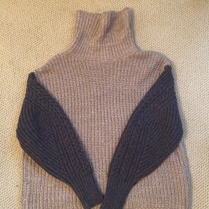 3 toned Cowell neck sweater
